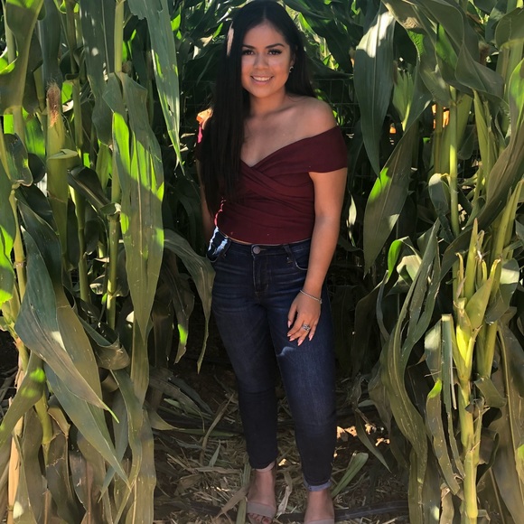 Meet your Posher, Lupita - Picture 3 of 3